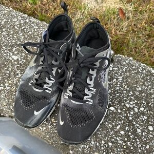 Woman’s Nike Free 5.0 Size 7.5
